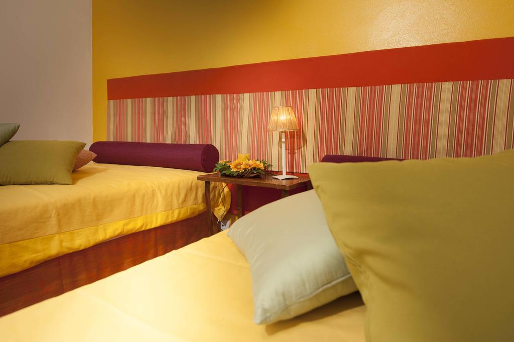 Antico Granaione Bed and Breakfast Rapolano Terme Rum bild
